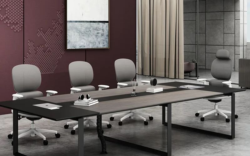 Tavolo da riunione per conferenze in sala riunioni per ufficio