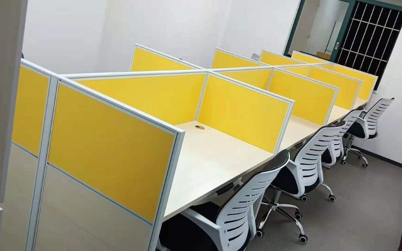 Invitation School Case Image 3