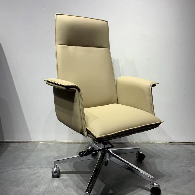 Chaise de gestionnaire pivotante en cuir