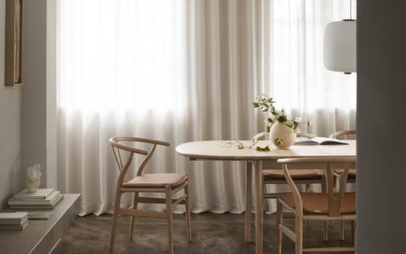 Carl Hansen Wishbone classic comfortable dining chair