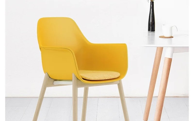 Meet&Co modern comfortable dining chair