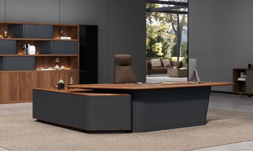 Minotti executive desk