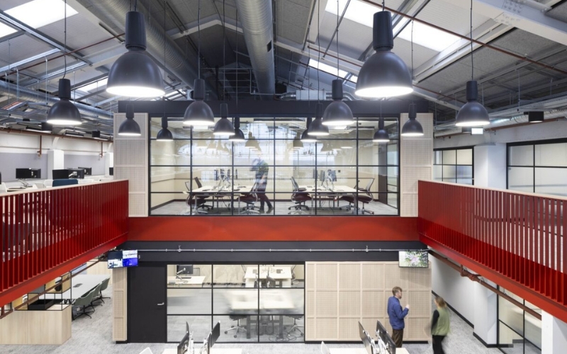Komfort provides aesthetic working space
