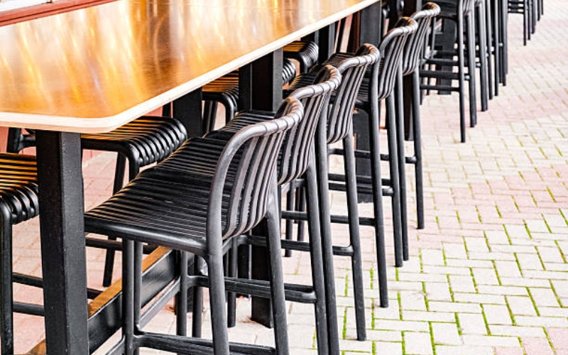 Weather-resistant outdoor seating